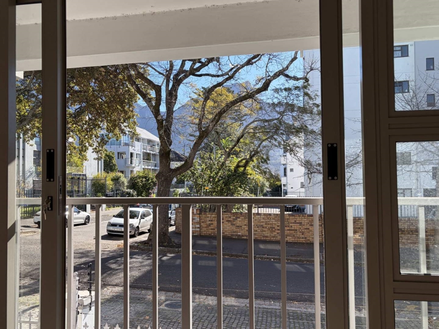 To Let 2 Bedroom Property for Rent in Claremont Upper Western Cape